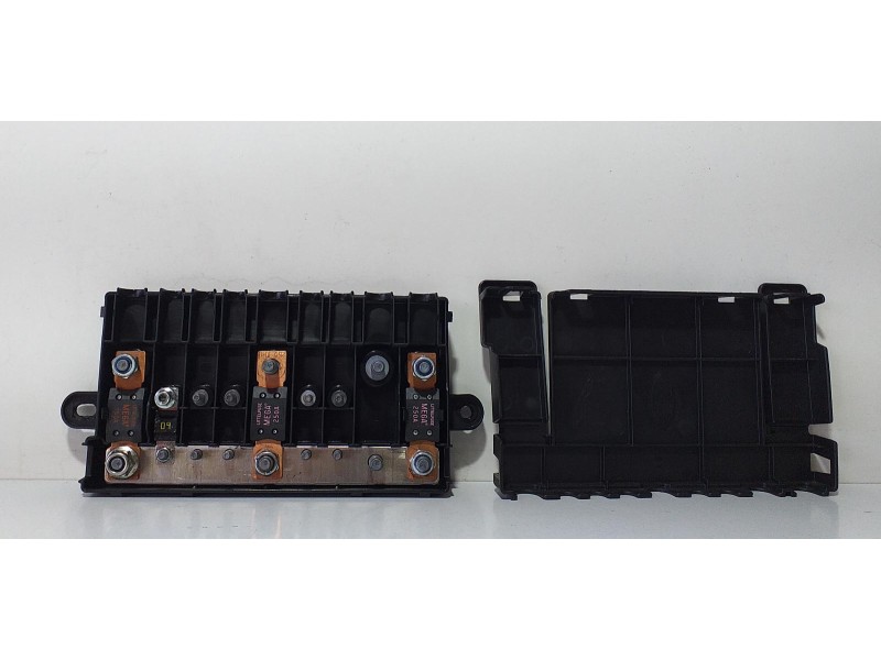 Recambio de caja reles / fusibles para land rover range rover sport autobiography hybrid referencia OEM IAM CK5214A073BB 70466 R