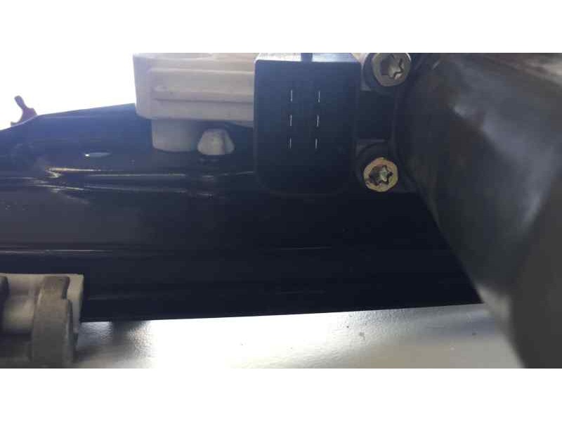 Recambio de elevalunas trasero derecho para mercedes-benz clase e (w211) berlina e 270 cdi (211.016) referencia OEM IAM A2117300