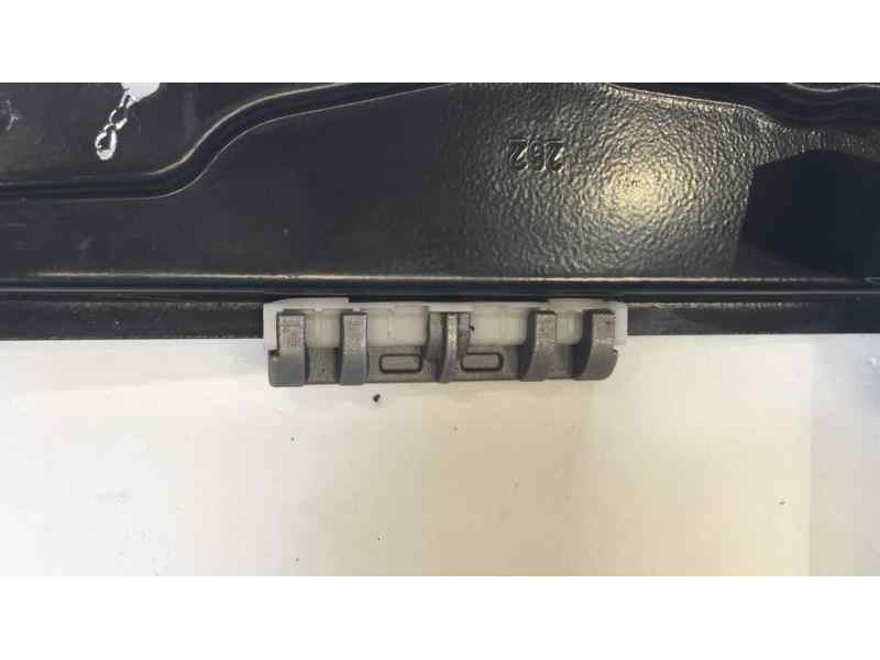 Recambio de elevalunas trasero derecho para mercedes-benz clase e (w211) berlina e 270 cdi (211.016) referencia OEM IAM A2117300