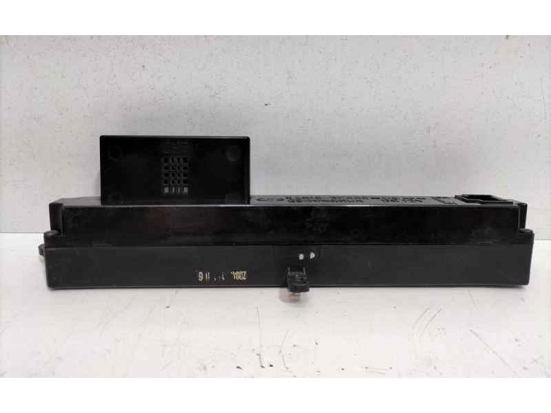 Recambio de pantalla multifuncion para hyundai tucson (jm) 2.0 crdi comfort (4wd) referencia OEM IAM 945102E000 84722 R