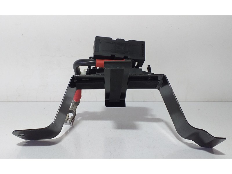 Recambio de bateria para land rover range rover sport autobiography hybrid referencia OEM IAM CPLA10718DB 70471 R