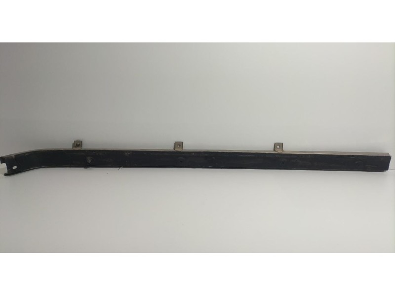 Recambio de soporte / guia puerta corredera para volkswagen t5 bus 2.5 tdi referencia OEM IAM 7H18438720 78886 