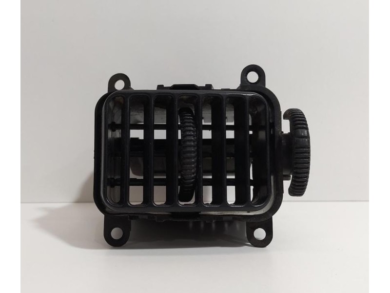 Recambio de rejilla aireadora para mitsubishi l 200 (k6/7) 2500 td glx (4-ptas.) referencia OEM IAM 4D56 78894 