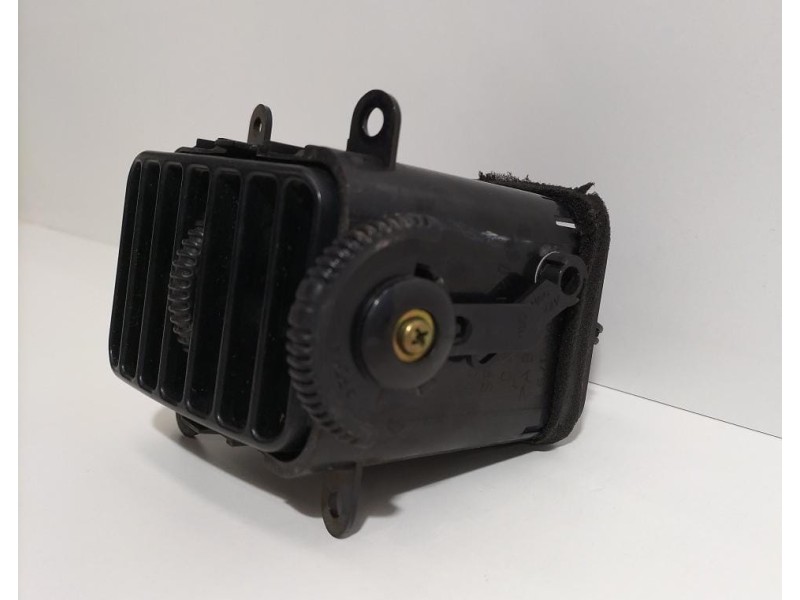 Recambio de rejilla aireadora para mitsubishi l 200 (k6/7) 2500 td glx (4-ptas.) referencia OEM IAM 4D56 78894 