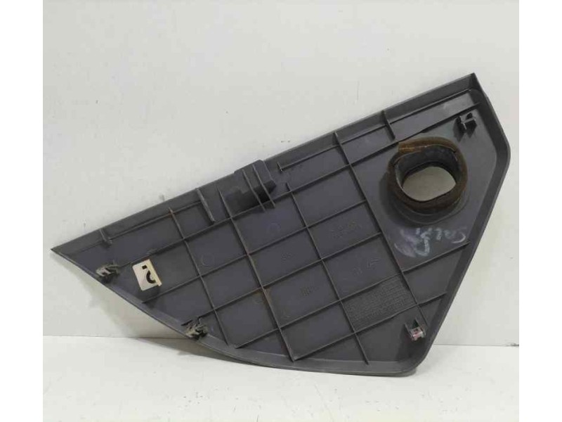 Recambio de molduras delanteras para hyundai tucson (jm) 2.0 crdi comfort (4wd) referencia OEM IAM 847672E000 84726 R