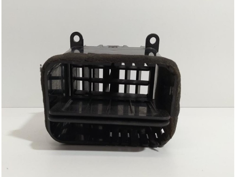 Recambio de rejilla aireadora para mitsubishi l 200 (k6/7) 2500 td glx (4-ptas.) referencia OEM IAM 4D56 78896 