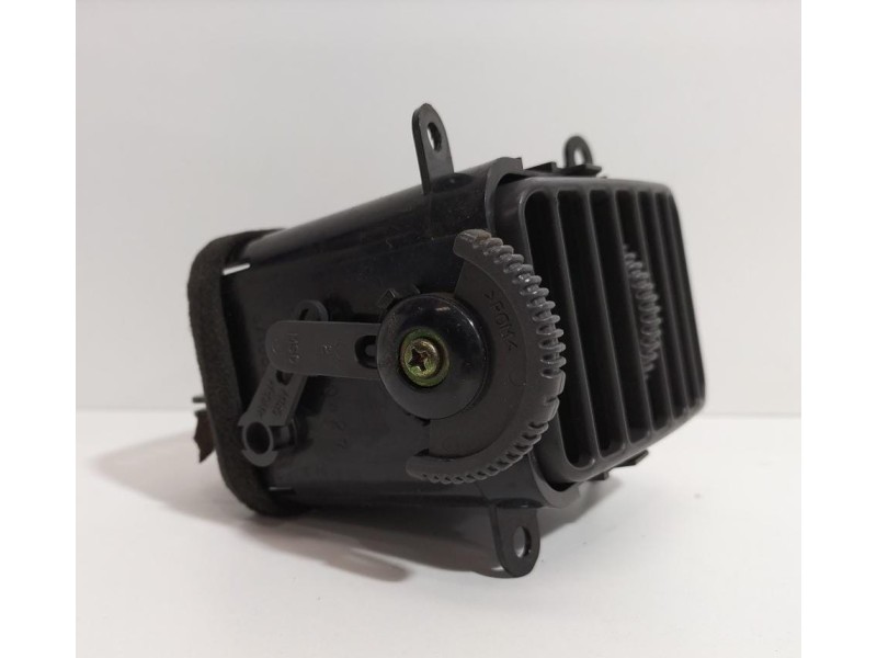 Recambio de rejilla aireadora para mitsubishi l 200 (k6/7) 2500 td glx (4-ptas.) referencia OEM IAM 4D56 78896 