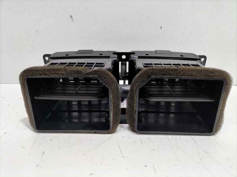 Recambio de rejilla aireadora para hyundai tucson (jm) 2.0 crdi comfort (4wd) referencia OEM IAM 974102E000 84727 R