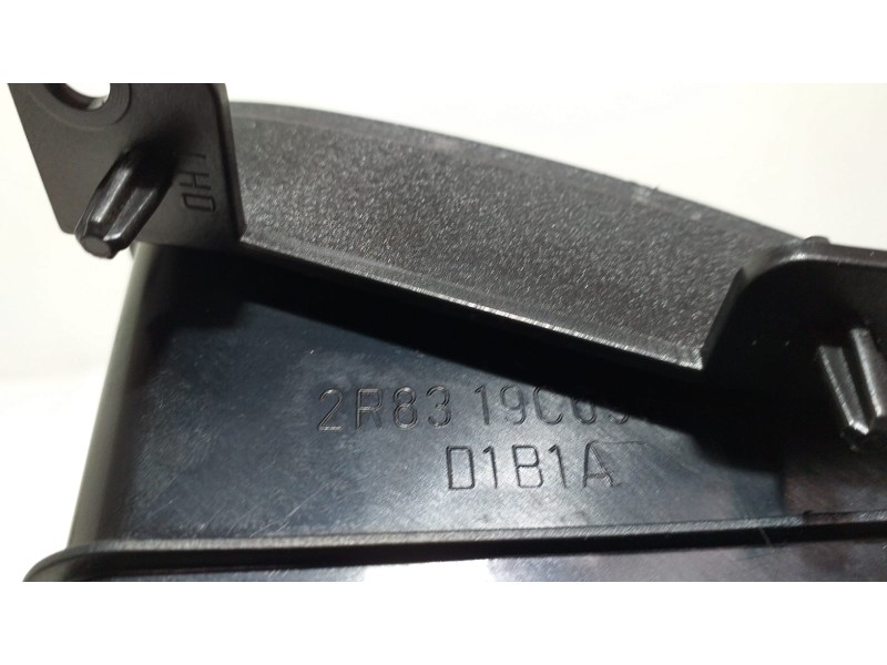 Recambio de rejilla aireadora para jaguar s-type 2.7 v6 diesel classic referencia OEM IAM 2R8319C696AE 61645 