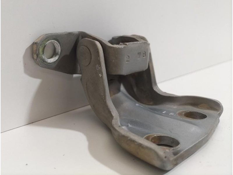 Recambio de bisagra puerta trasera izquierda para mitsubishi l 200 (k6/7) 2500 td glx (4-ptas.) referencia OEM IAM 4D56 78903 