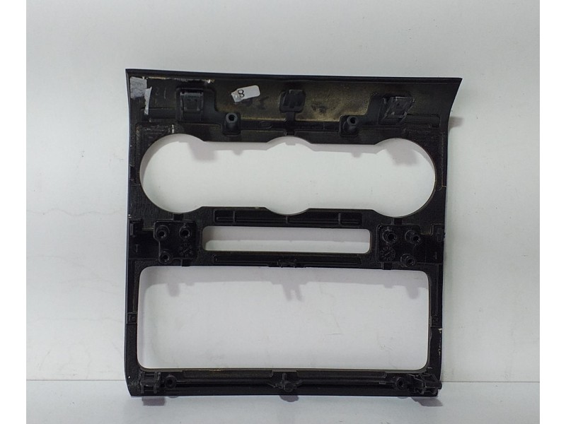 Recambio de molduras traseras para land rover range rover sport autobiography hybrid referencia OEM IAM DK6M044E15 70489 R