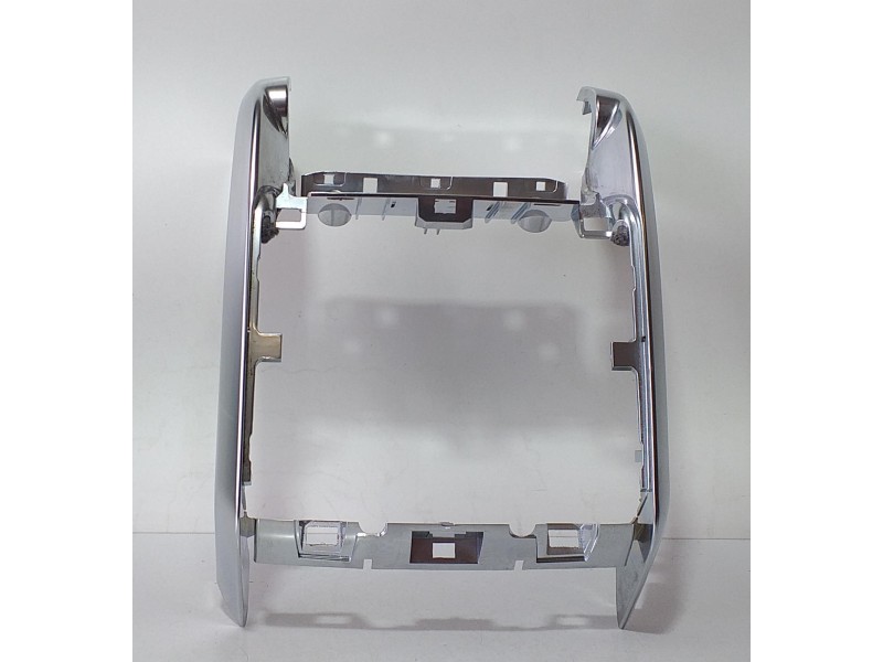 Recambio de molduras traseras para land rover range rover sport autobiography hybrid referencia OEM IAM DK6267448A 70490 R