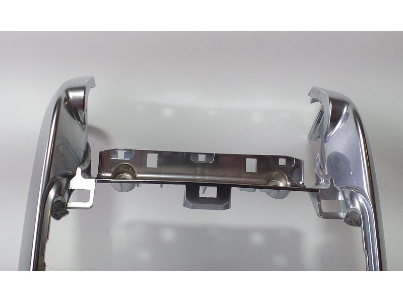 Recambio de molduras traseras para land rover range rover sport autobiography hybrid referencia OEM IAM DK6267448A 70490 R