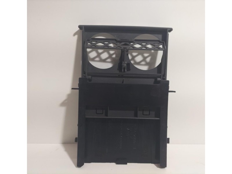 Recambio de guantera para mitsubishi l 200 (k6/7) 2500 td glx (4-ptas.) referencia OEM IAM MB869860 78917 