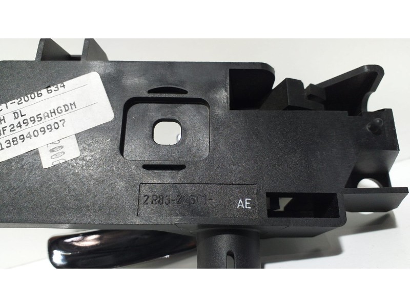 Recambio de maneta interior trasera izquierda para jaguar s-type 2.7 v6 diesel classic referencia OEM IAM 2R8322601AE 61682 