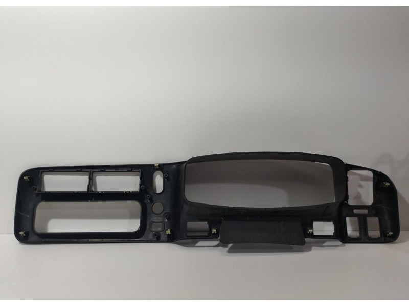 Recambio de molduras delanteras para mitsubishi l 200 (k6/7) 2500 td glx (4-ptas.) referencia OEM IAM MR117494 78781 