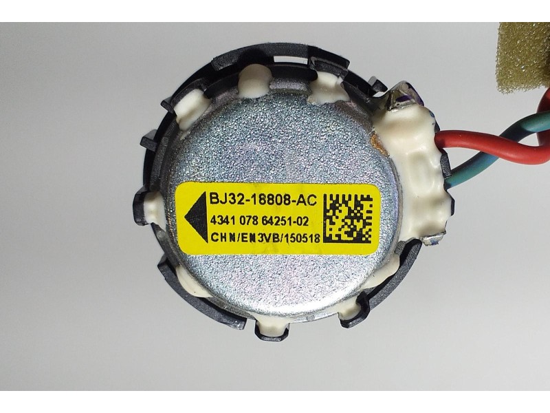 Recambio de sistema audio / radio cd para land rover range rover sport autobiography hybrid referencia OEM IAM BJ3218808AC 70517