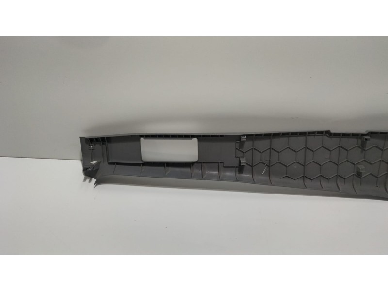 Recambio de molduras delanteras para mercedes-benz sprinter ii james cook (906) referencia OEM IAM A9066920400 78793 R Recambio de molduras delanteras para mercedes-benz sprinter ii james cook (906) referencia OEM IAM A9066920400 78793 R