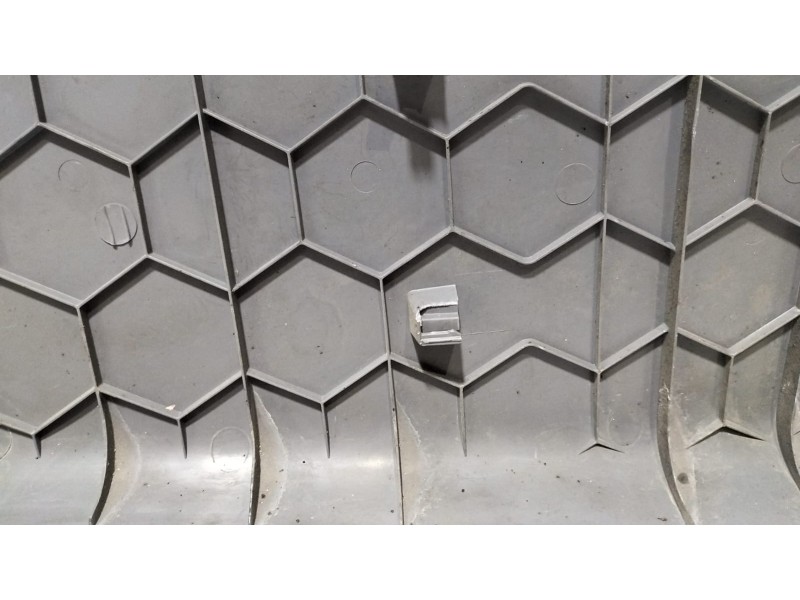 Recambio de molduras delanteras para mercedes-benz sprinter ii james cook (906) referencia OEM IAM A9066920400 78793 R Recambio de molduras delanteras para mercedes-benz sprinter ii james cook (906) referencia OEM IAM A9066920400 78793 R