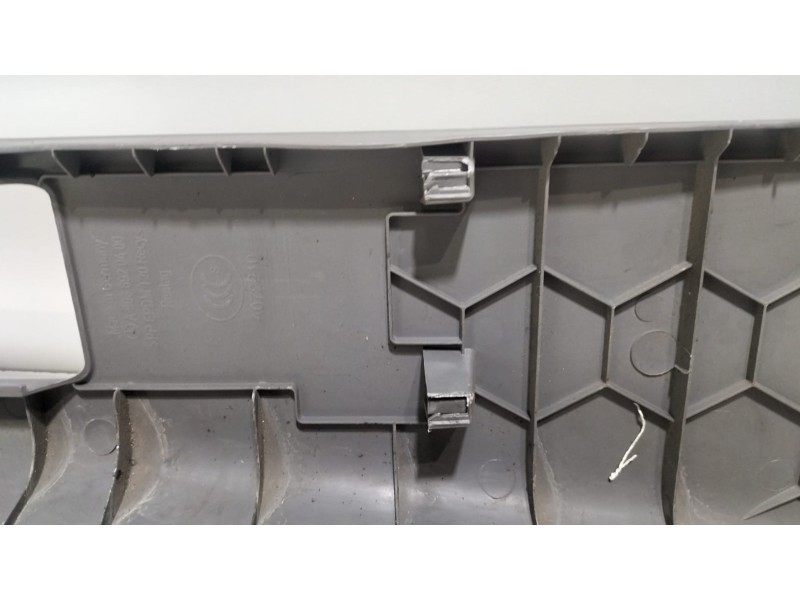 Recambio de molduras delanteras para mercedes-benz sprinter ii james cook (906) referencia OEM IAM A9066920400 78793 R Recambio de molduras delanteras para mercedes-benz sprinter ii james cook (906) referencia OEM IAM A9066920400 78793 R