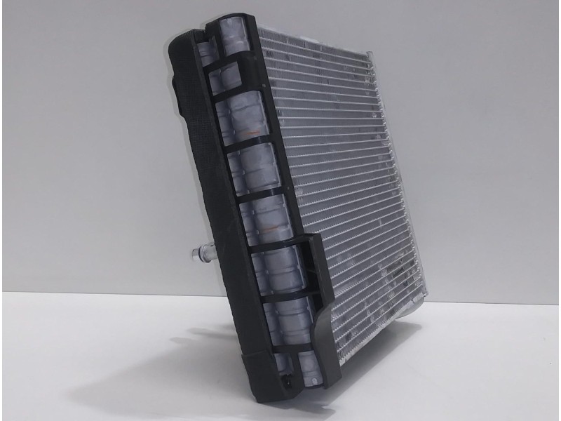 Recambio de radiador calefaccion / aire acondicionado para volkswagen tiguan (5n2) r-line bluemotion referencia OEM IAM 3CD82010