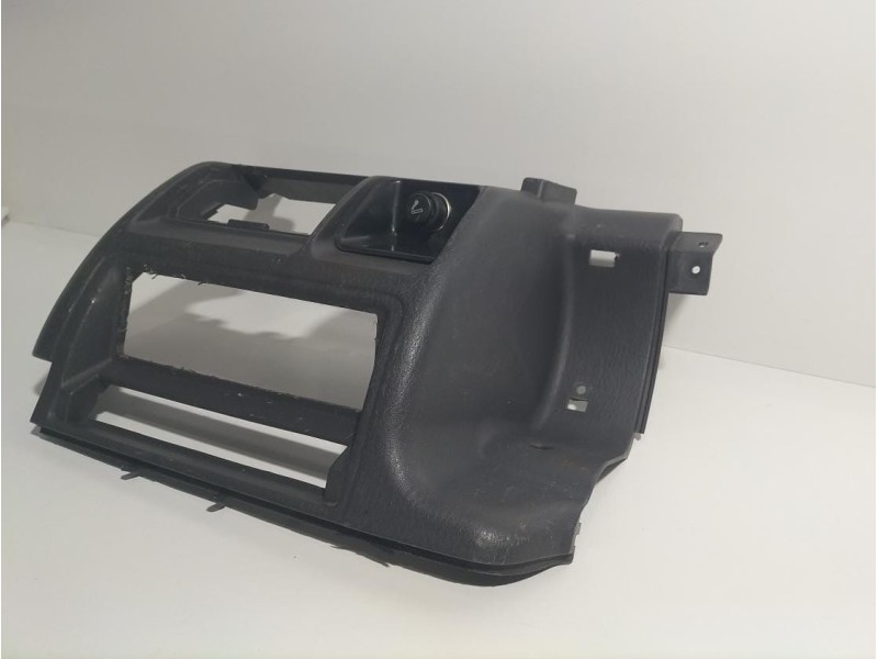 Recambio de molduras delanteras para mitsubishi l 200 (k6/7) 2500 td glx (4-ptas.) referencia OEM IAM MR117500 78924 