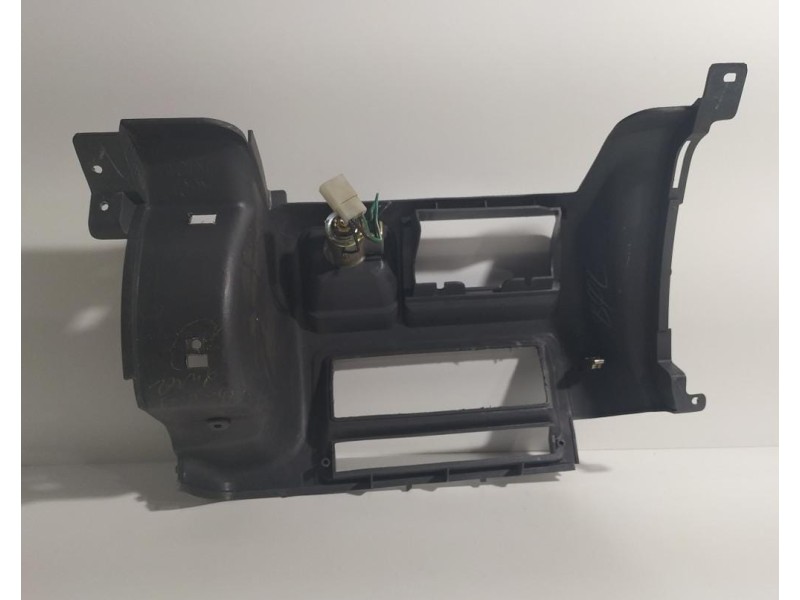 Recambio de molduras delanteras para mitsubishi l 200 (k6/7) 2500 td glx (4-ptas.) referencia OEM IAM MR117500 78924 