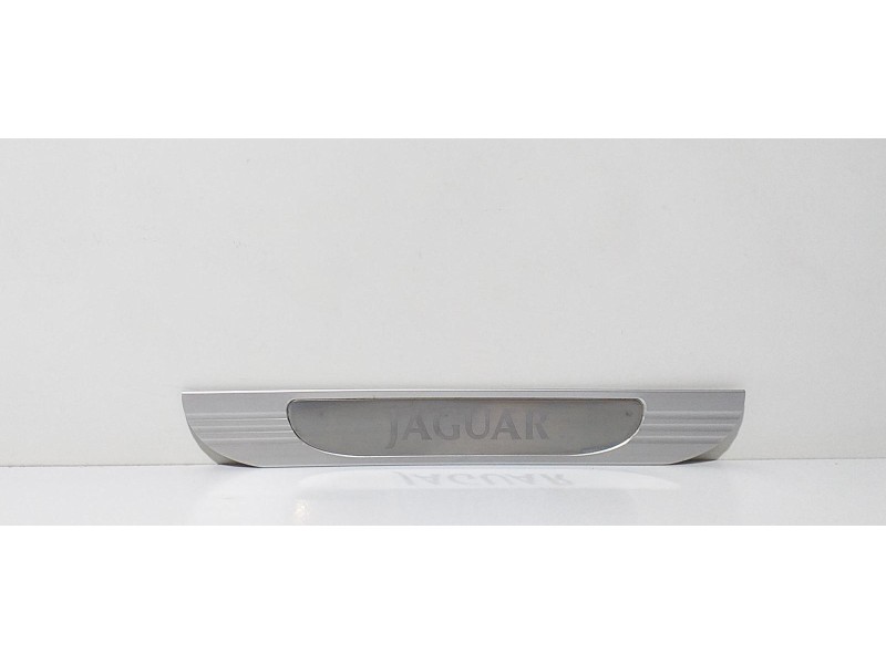 Recambio de molduras traseras para jaguar s-type 2.7 v6 diesel classic referencia OEM IAM 1R8313244AD 61723 