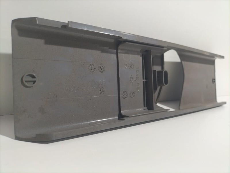 Recambio de molduras delanteras para mercedes-benz sprinter ii james cook (906) referencia OEM IAM A9066900007 78927 R