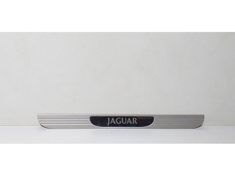 Recambio de molduras delanteras para jaguar s-type 2.7 v6 diesel classic referencia OEM IAM XR835413208BD 61726 