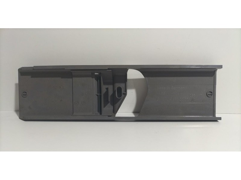 Recambio de molduras delanteras para mercedes-benz sprinter ii james cook (906) referencia OEM IAM A9066900007 78927 R