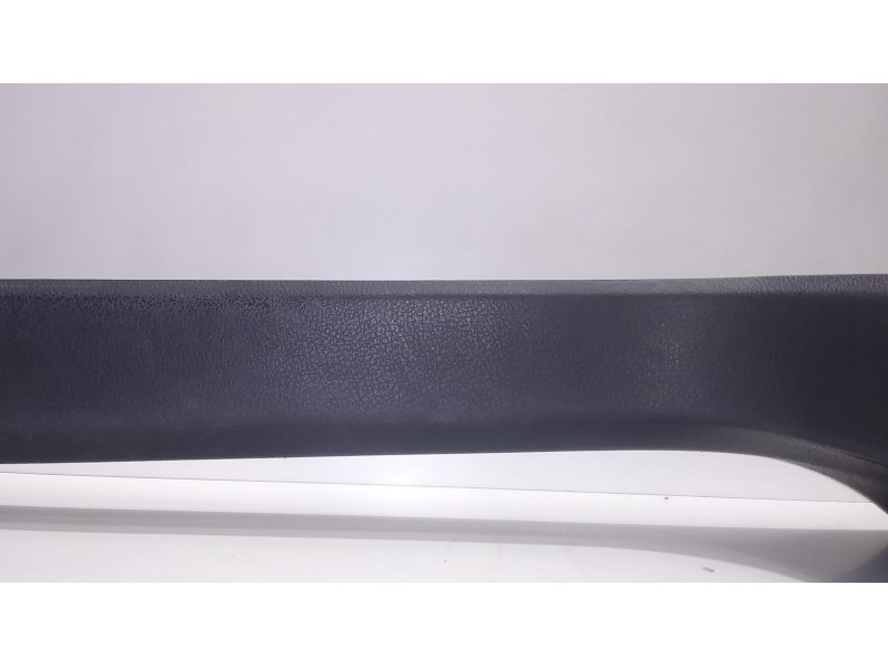 Recambio de molduras delanteras para volkswagen tiguan (5n2) r-line bluemotion referencia OEM IAM 5N0863483B 50139 