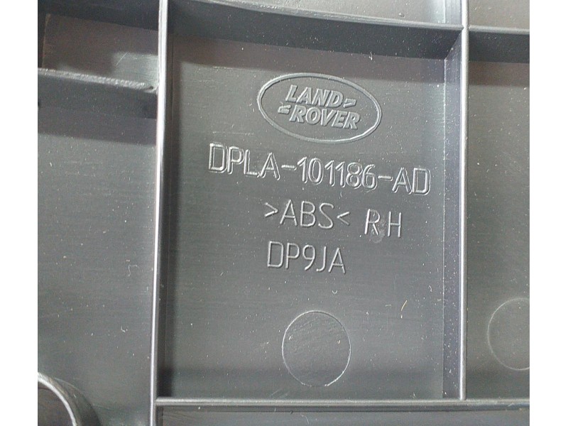 Recambio de molduras traseras para land rover range rover sport autobiography hybrid referencia OEM IAM DPLA101186AD 70550 R