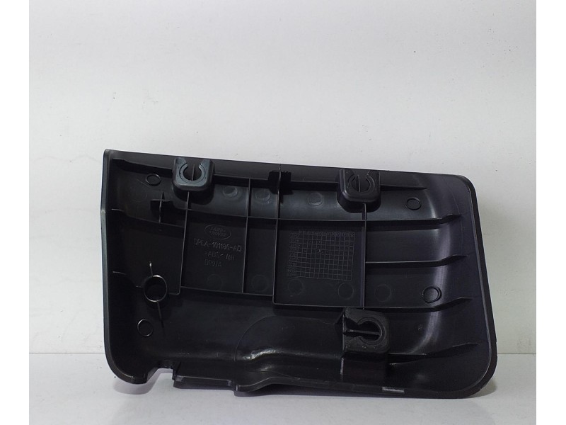 Recambio de molduras traseras para land rover range rover sport autobiography hybrid referencia OEM IAM DPLA101186AD 70550 R