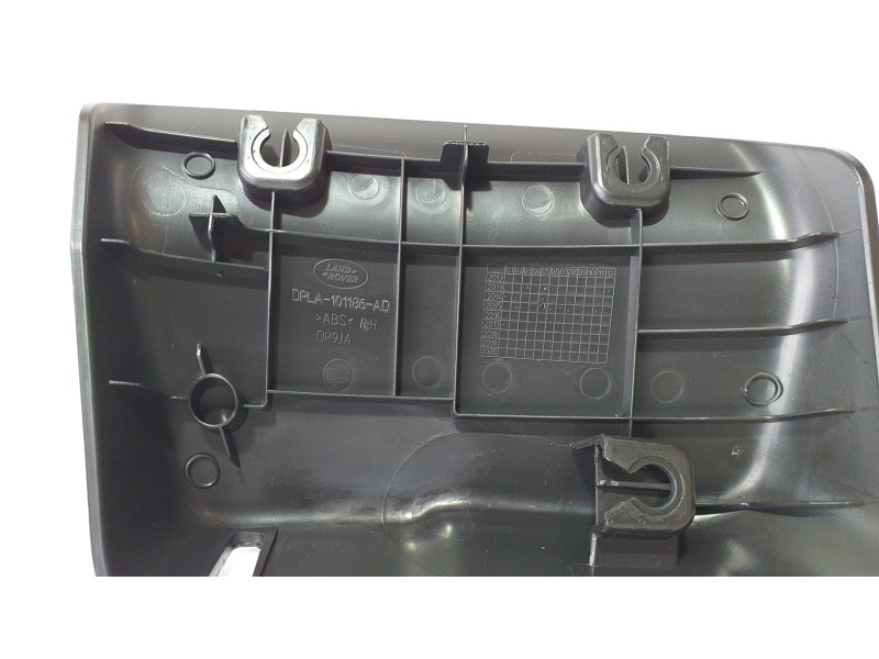 Recambio de molduras traseras para land rover range rover sport autobiography hybrid referencia OEM IAM DPLA101186AD 70550 R