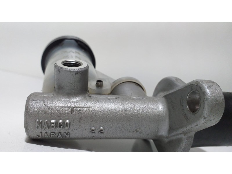 Recambio de bomba embrague para nissan terrano/terrano.ii (r20) aventura referencia OEM IAM TD27TI 61750 