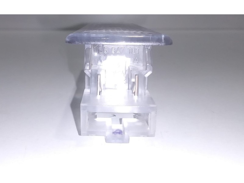 Recambio de piloto matricula para volkswagen tiguan (5n2) r-line bluemotion referencia OEM IAM 7L6947101A 50153 