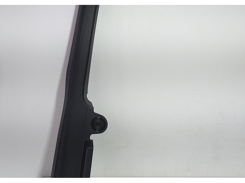 Recambio de guarnecido puerta trasera derecha para land rover range rover sport autobiography hybrid referencia OEM IAM DK622551