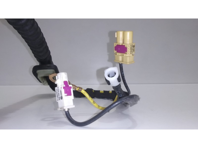 Recambio de porton trasero para volkswagen tiguan (5n2) r-line bluemotion referencia OEM IAM 5N0971148BL 50173 