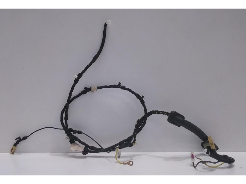 Recambio de porton trasero para volkswagen tiguan (5n2) r-line bluemotion referencia OEM IAM 5N0971148BL 50173 