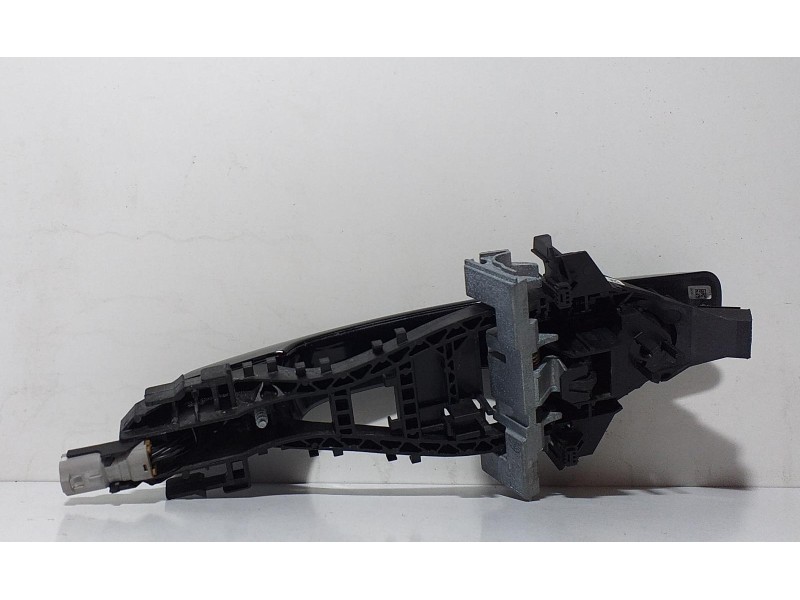 Recambio de maneta exterior delantera derecha para land rover range rover sport autobiography hybrid referencia OEM IAM BJ32224N