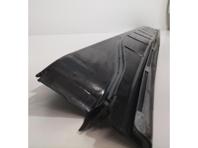 Recambio de molduras delanteras para mercedes-benz clase sl (w129) referencia OEM IAM 1296800335 79000  Recambio de molduras delanteras para mercedes-benz clase sl (w129) referencia OEM IAM 1296800335 79000
