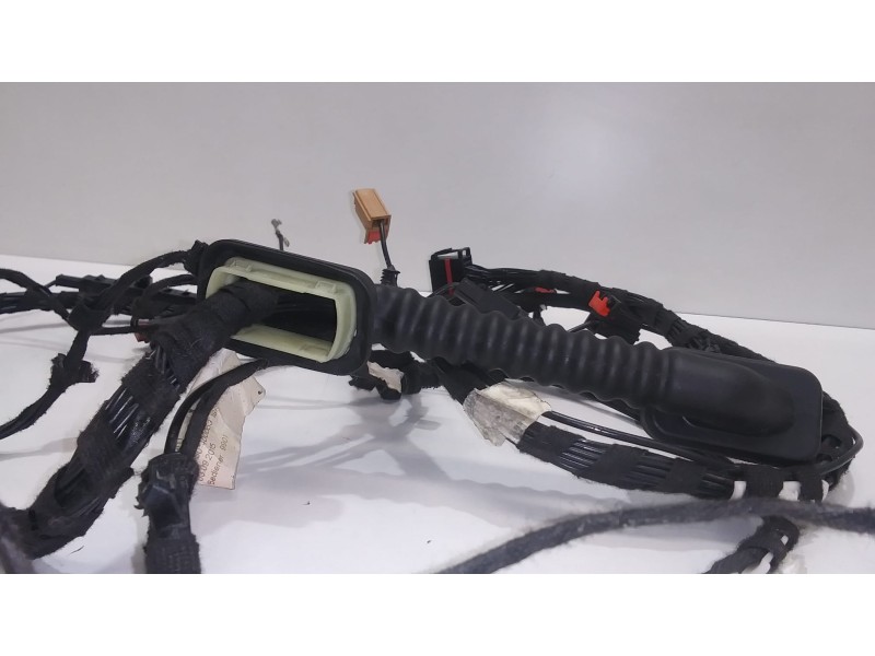 Recambio de porton trasero para volkswagen tiguan (5n2) r-line bluemotion referencia OEM IAM 5N0971147R 50174 