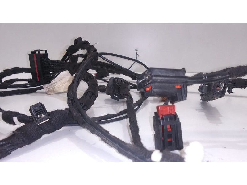 Recambio de porton trasero para volkswagen tiguan (5n2) r-line bluemotion referencia OEM IAM 5N0971147R 50174 