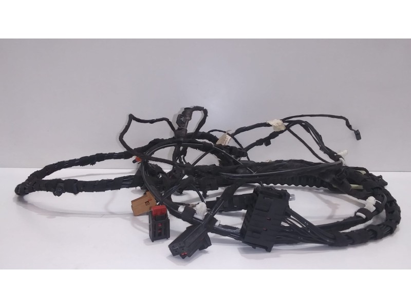 Recambio de porton trasero para volkswagen tiguan (5n2) r-line bluemotion referencia OEM IAM 5N0971147R 50174 