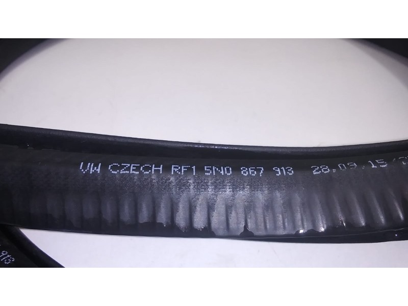 Recambio de goma contorno para volkswagen tiguan (5n2) r-line bluemotion referencia OEM IAM 5N0867913 50177 