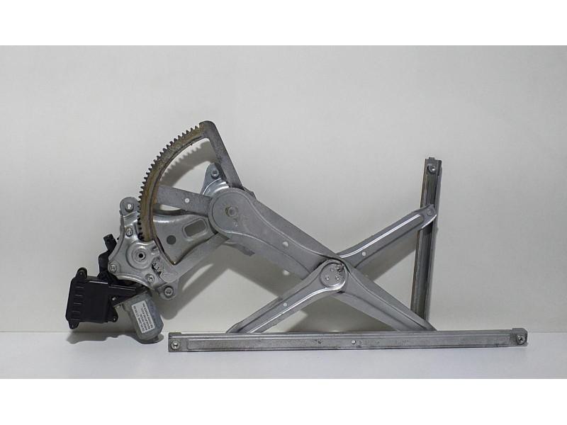 Recambio de elevalunas trasero derecho para toyota corolla verso (r1) 2,2 d-4d sport referencia OEM IAM 698300F020 61794 