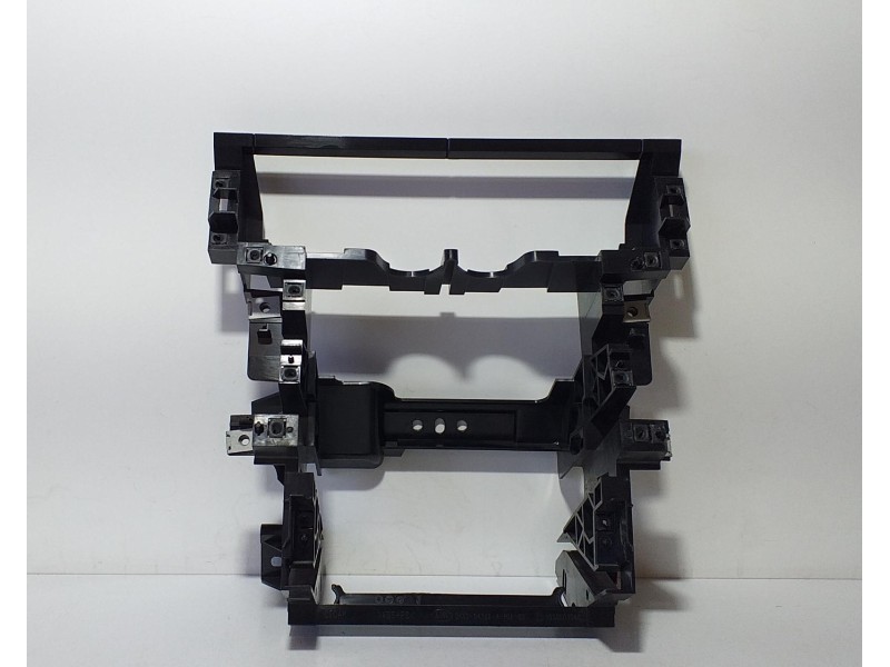 Recambio de molduras delanteras para land rover range rover sport autobiography hybrid referencia OEM IAM DK6204268A 70584 R