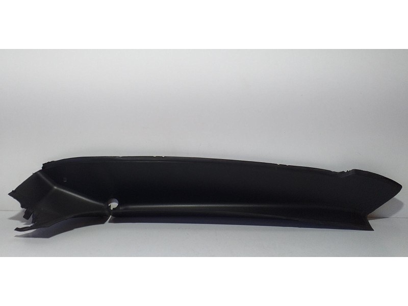 Recambio de molduras traseras para land rover range rover sport autobiography hybrid referencia OEM IAM DK6244248A 70585 R