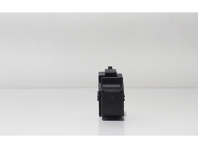 Recambio de mando elevalunas delantero derecho para toyota corolla verso (r1) 2,2 d-4d sport referencia OEM IAM 848100F010 61810
